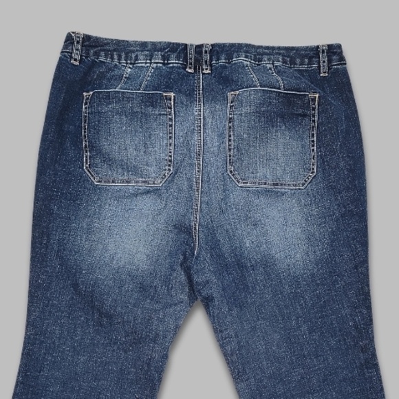 Lane Bryant Flared Leg Jeans Genius Fit Stretch Medium Wash Blue 18 - Picture 2 of 6